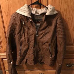 Buckle leather jacket